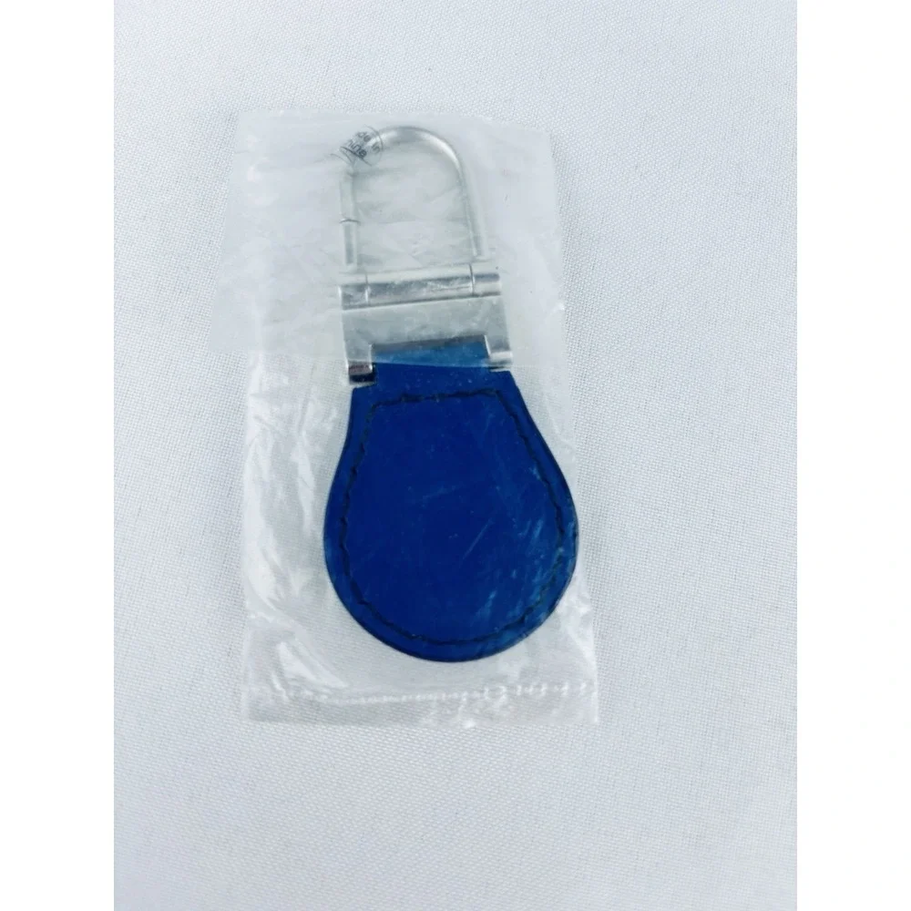 Absolut Vodka Logo Keychain - Liquor Advertising - New‎ - Sweden - Key ring